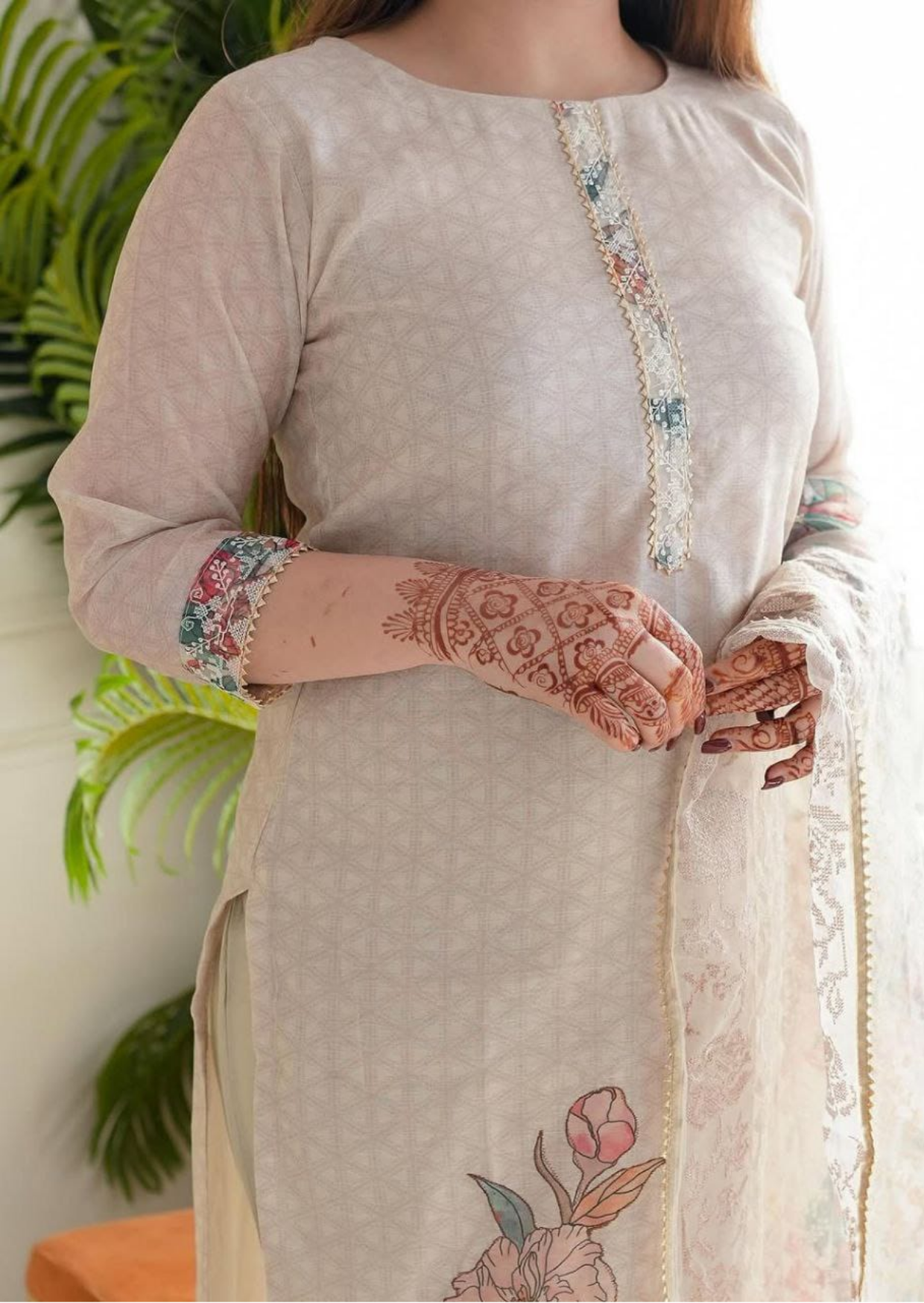 Off-White Elegant Printed Lilan Cotton Suit Set
